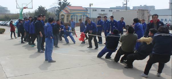 ug环球工厂举行“迎春拔河赛”